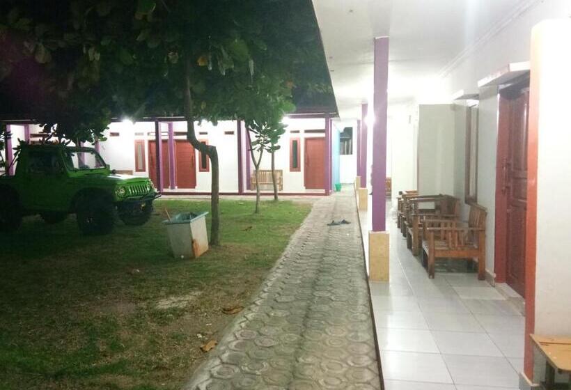 标准间, Penginapan Karanglaut Sayangheulang