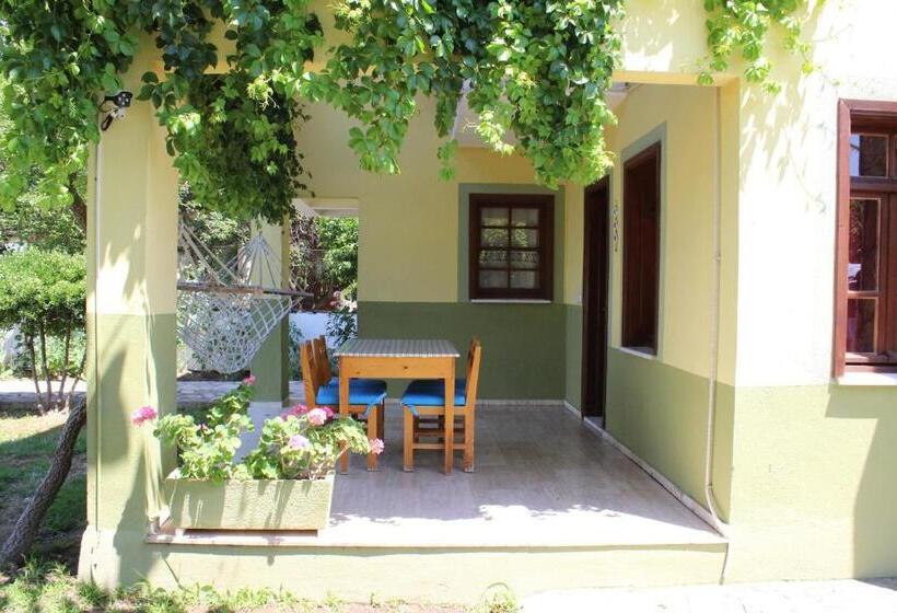 Вилла с 1 спальней и бассейном, Summer Life Villa Apart