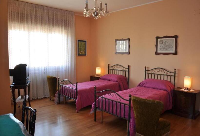 Номер Deluxe, Giangurgolo B&b