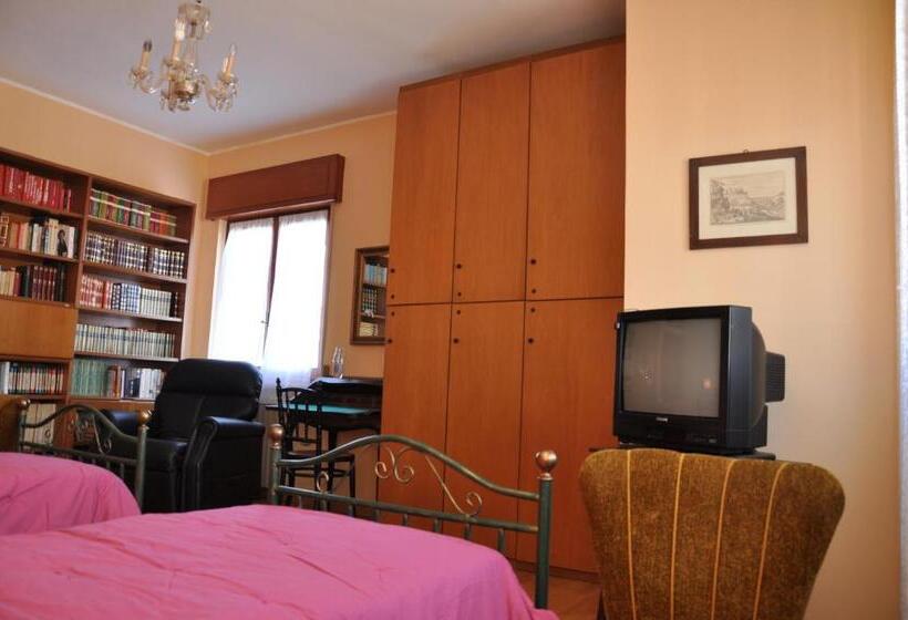 Номер Deluxe, Giangurgolo B&b