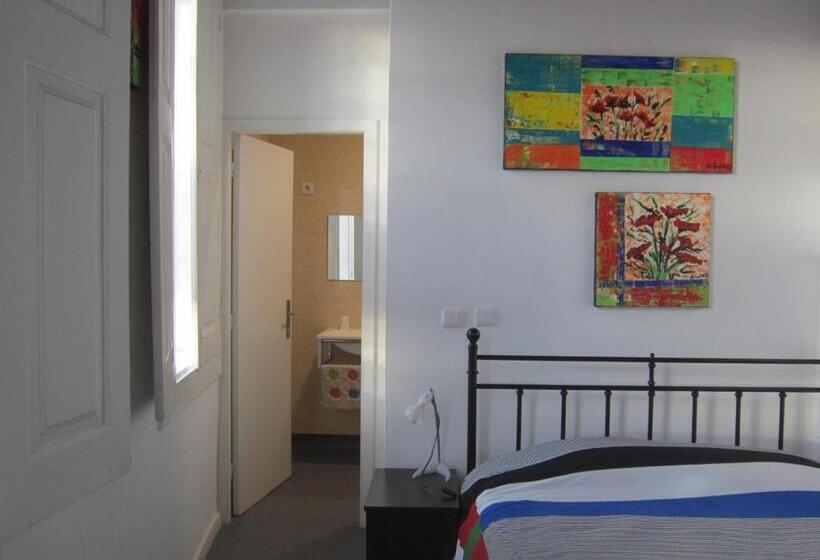 اتاق استاندارد با بالکن, Hostel Prime Guimaraes
