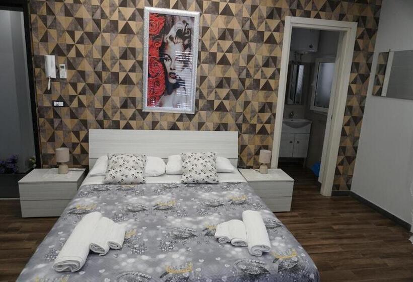 غرفة قياسية ثلاثية, B&b Porta Garibaldi