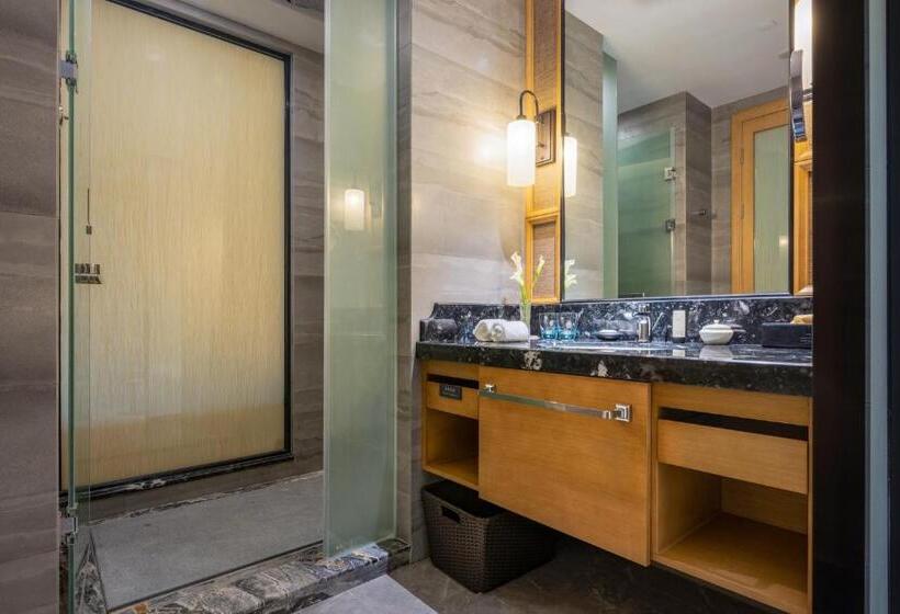 اتاق لوکس با چشم‌انداز باغ, C&d Resort,wuyi Mountain
