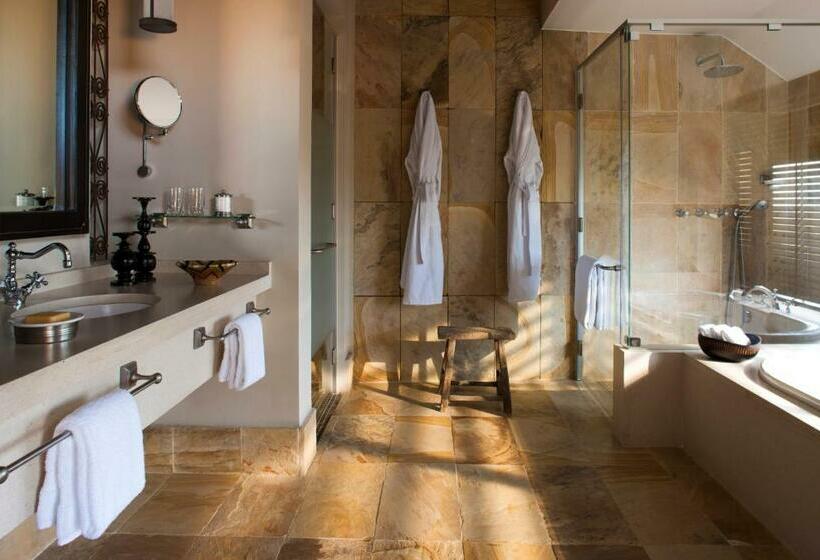 اتاق استاندارد با تخت بزرگ, Four Seasons Safari Lodge Serengeti