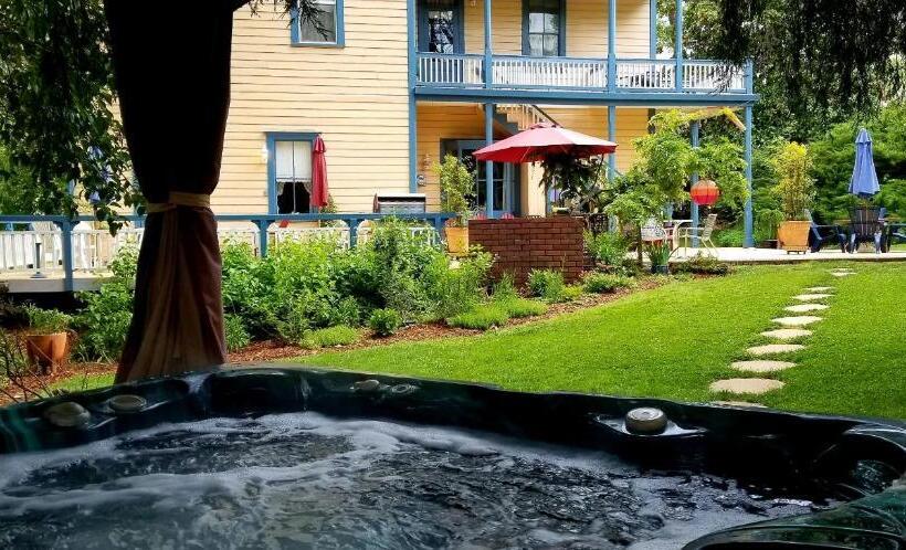 标准间带阳台, American River Inn