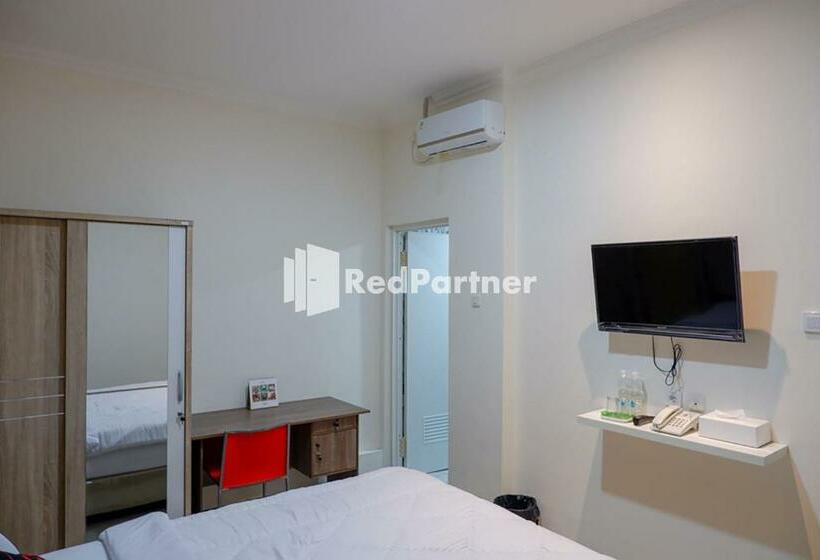 디럭스 룸, Rit S Garden At Citragrand Semarang Mitra Reddoorz