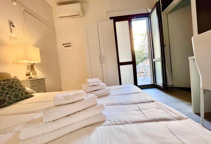 اتاق استاندارد, Catania Rooms