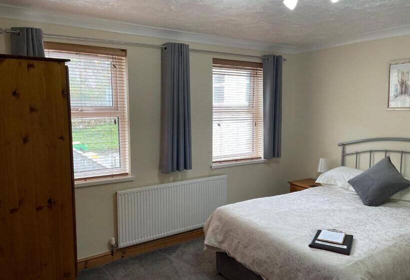 اتاق استاندارد, Bron Menai Guest House
