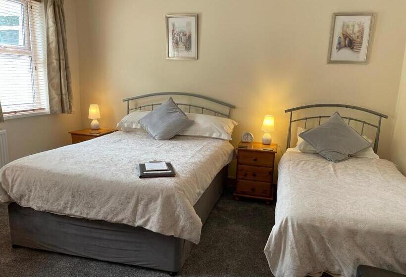 اتاق استاندارد, Bron Menai Guest House