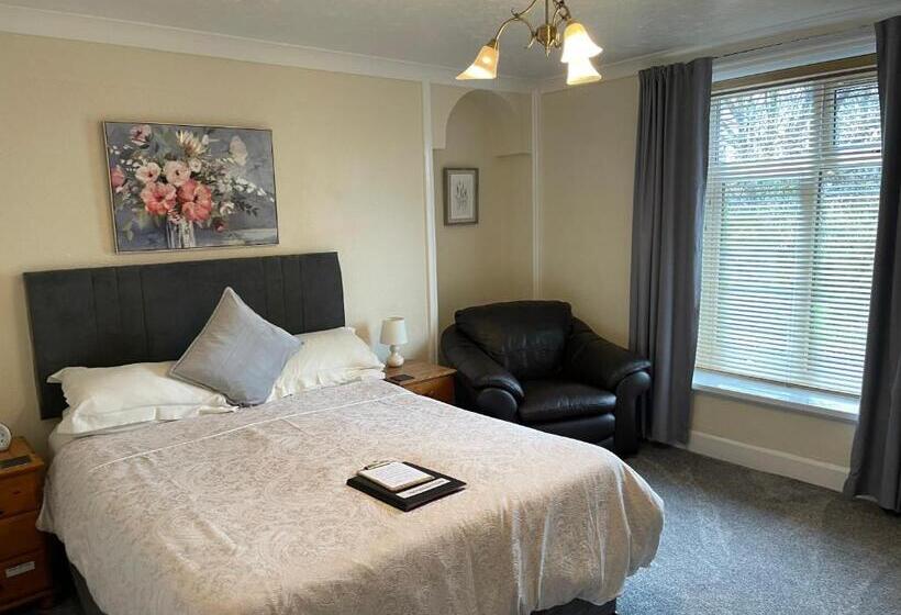 اتاق استاندارد با چشم‌انداز باغ, Bron Menai Guest House