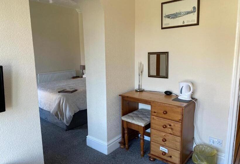 اتاق استاندارد با چشم‌انداز باغ, Bron Menai Guest House