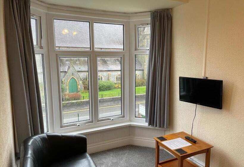 اتاق استاندارد با چشم‌انداز باغ, Bron Menai Guest House