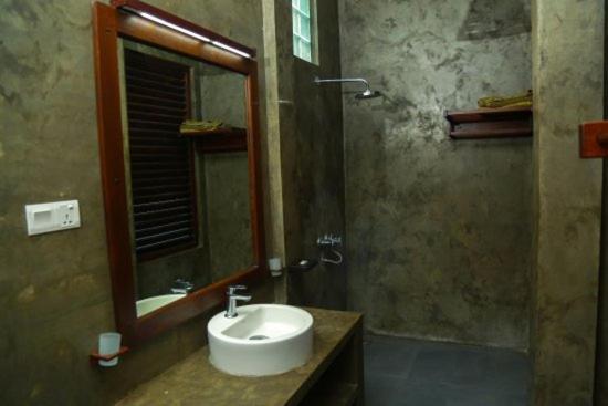Номер Стандарт Вид на Бассейн, Goyambokka Guesthouse