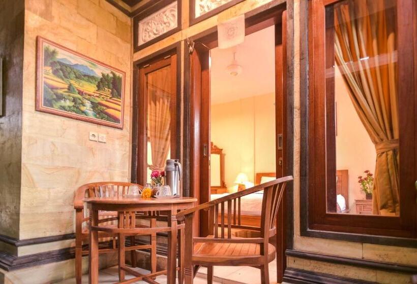 발코니 디럭스 룸, Kamar Suci House