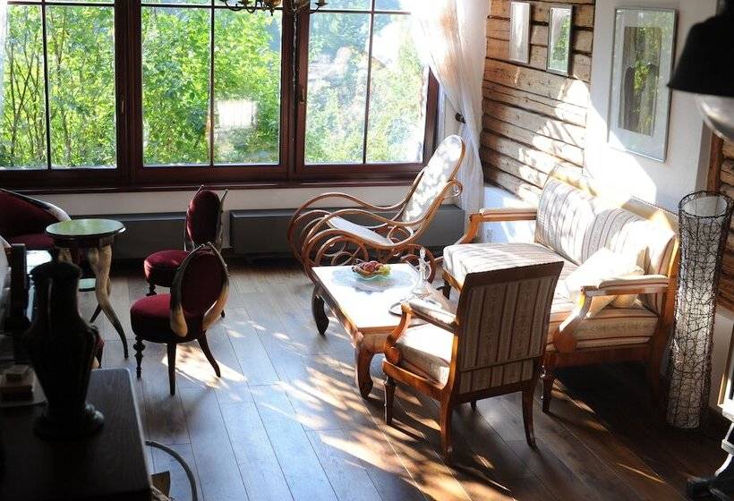 کلبه ییلاقی, Ekosamotnia Eco Dream Pension