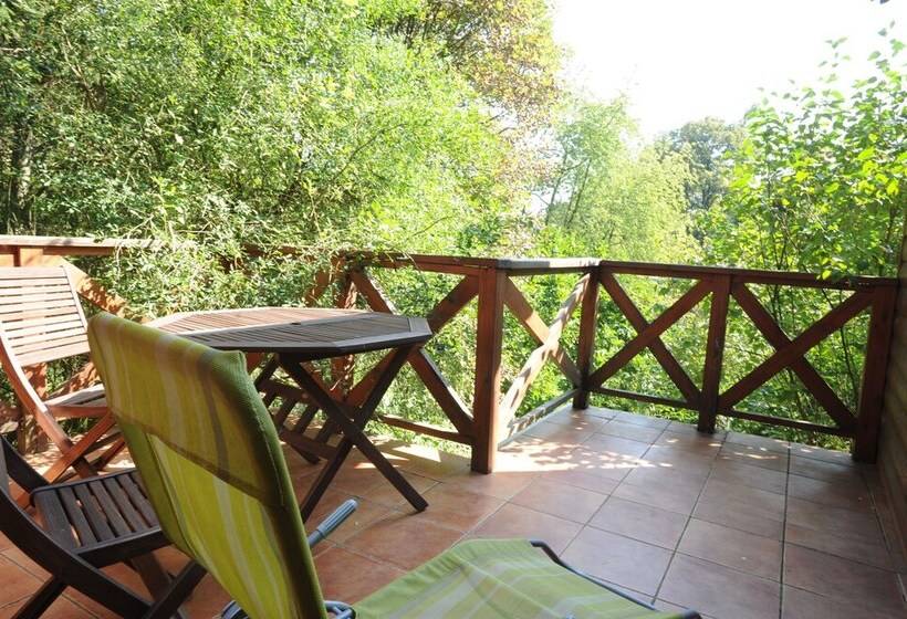 کلبه ییلاقی, Ekosamotnia Eco Dream Pension