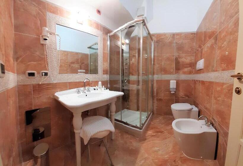 Номер Стандарт с Балконом, Regina Di Saba   Hotel Villa Per Ricevimenti