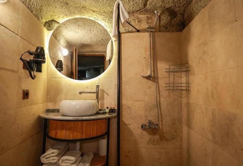 سوئیت با وان آب گرم, Mia Cappadocia Cave