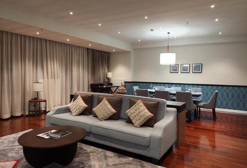 آپارتمان مدیریتی 3 خوابه, Somerset City Centre Atyrau