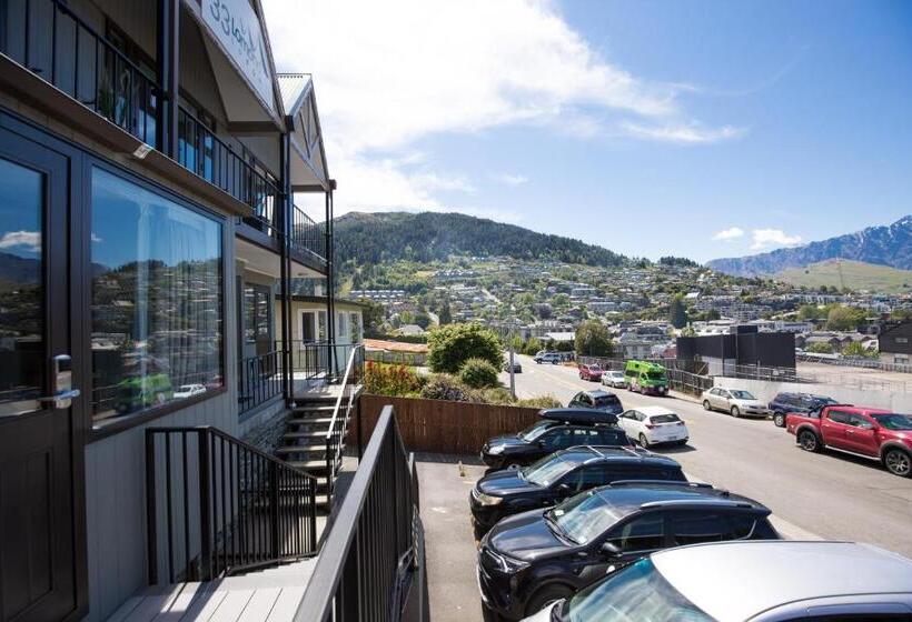 1 Bedroom Apartment Lake View, Lomond Lodge Motel & Apartments
