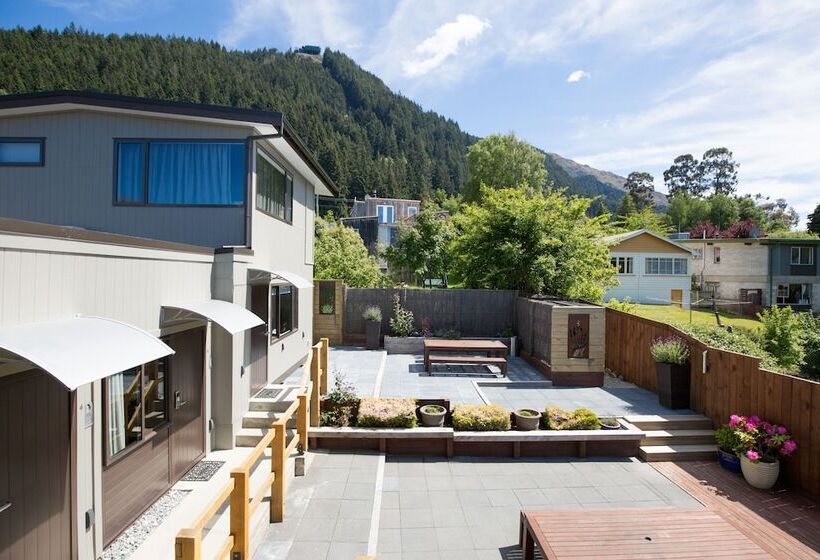 Escritório Estándar, Lomond Lodge Motel & Apartments