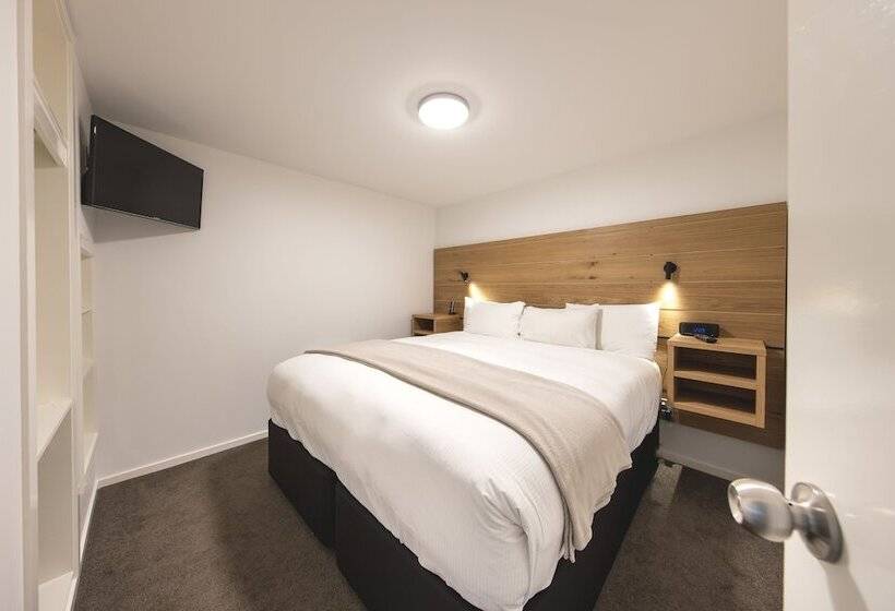 1 Bedroom Apartment Lake View, Lomond Lodge Motel & Apartments