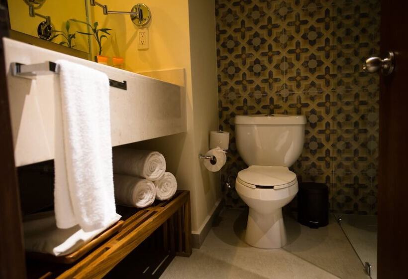 سوئیت کلوب با چشم‌انداز, Sunscape Residence Tower