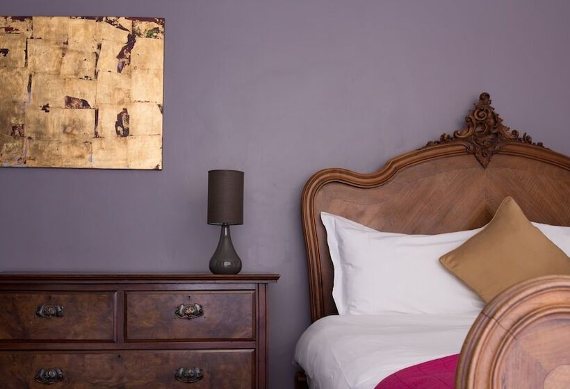 غرفة ديلوكس, The Tunbridge Wells