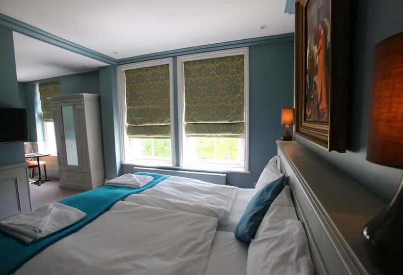 غرفة سوبيريور, The Tunbridge Wells