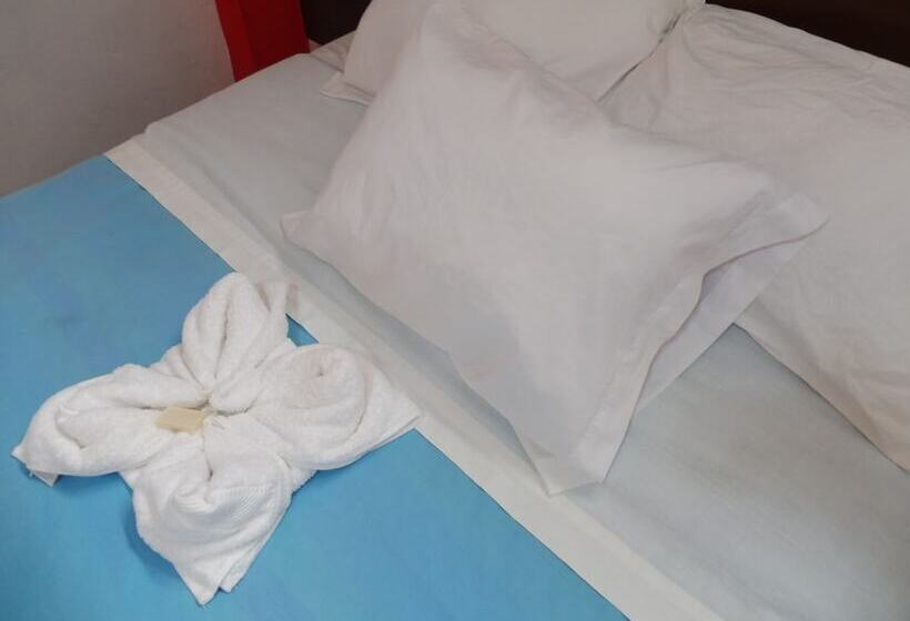 اتاق استاندارد سه نفره, Paypurix Hostel Lima Airport
