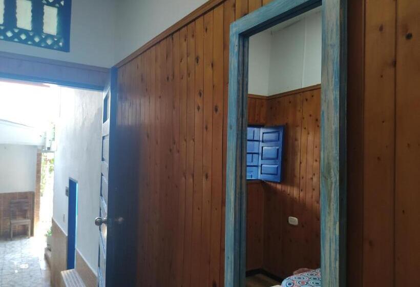 Номер Стандарт Индивидуальный Совместная Ванная, Casa Hostal Luna Llena