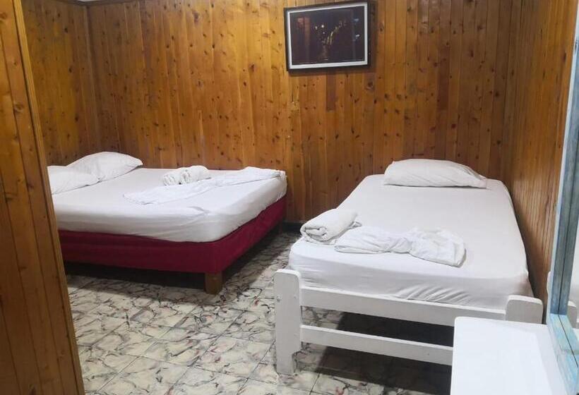 Трехместный Номер Базовый, Casa Hostal Luna Llena