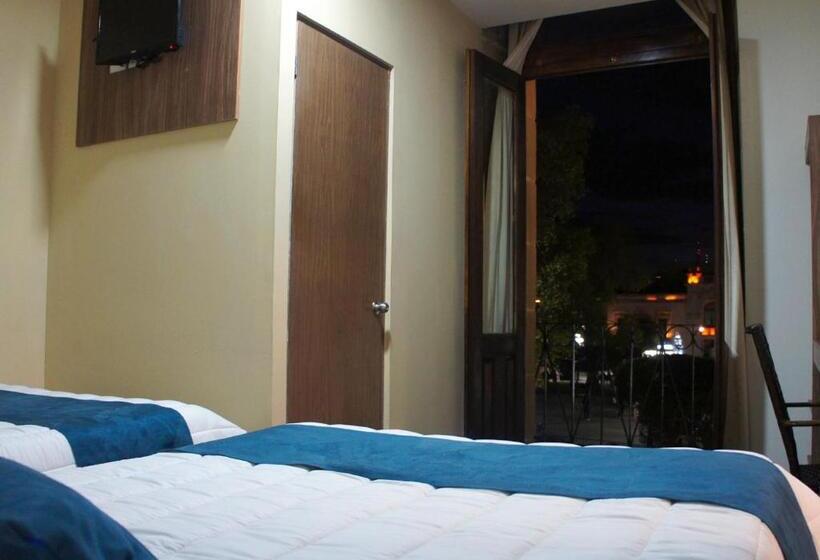חדר לארבעה סטנדרטי עם מרפסת, La Casona Real