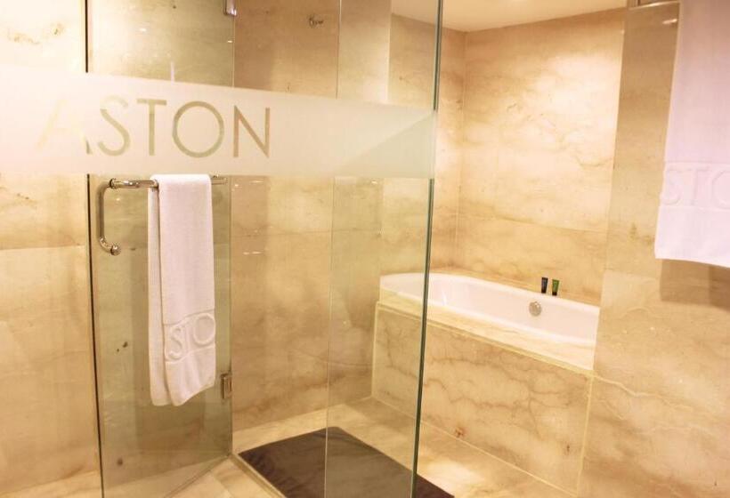 Люкс, Aston Pluit Hotel & Residence