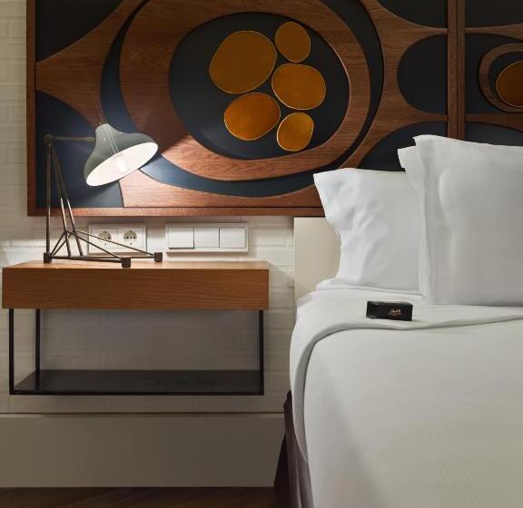 Номер Superior с Террасой, H10 Metropolitan 4* Sup