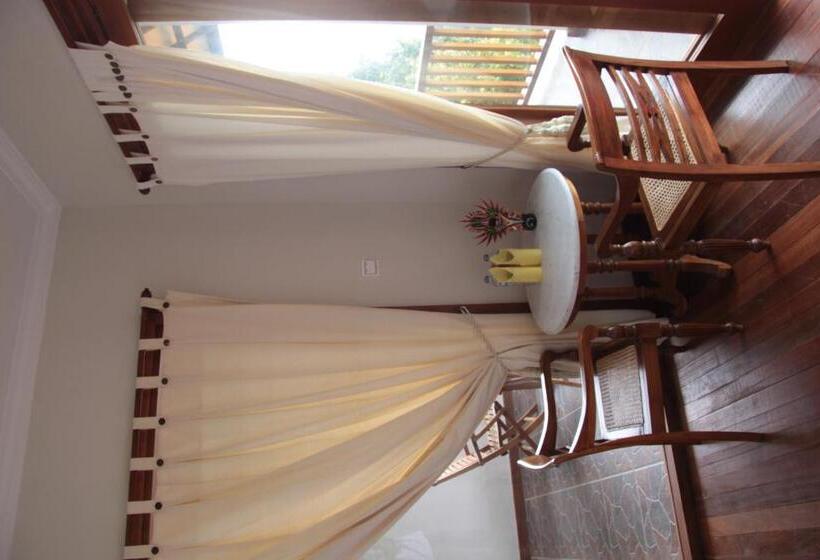 패밀리 룸, Munduk Sari Garden Villa