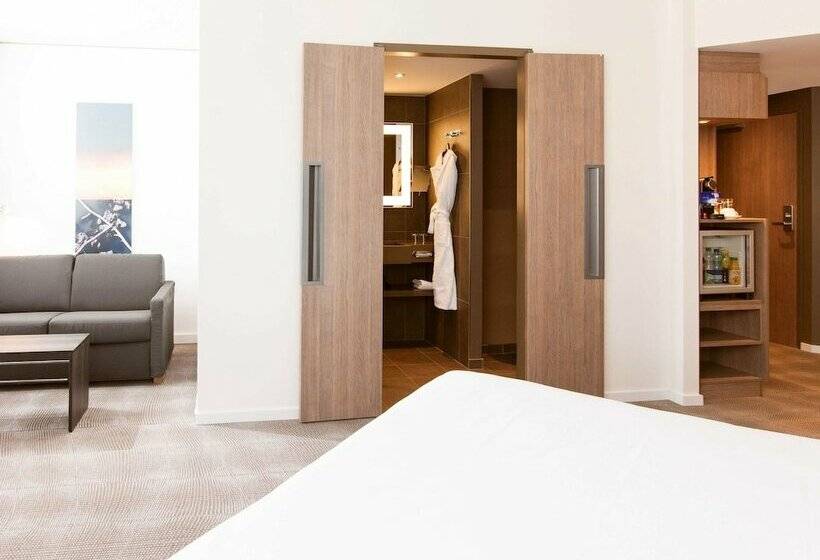 Номер Executive, Novotel Basel City