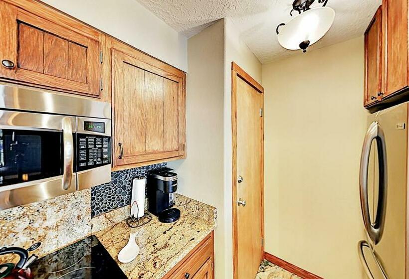 Дом 2 Спальни, The Pines Condo Unit 2044