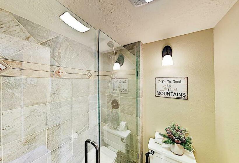Дом 2 Спальни, The Pines Condo Unit 2044