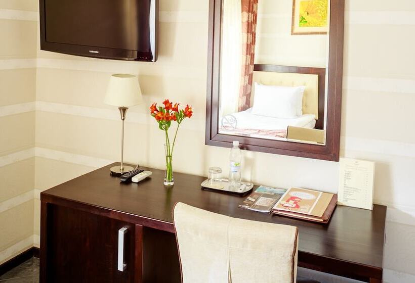 اتاق استاندارد یک نفره, Taurus Hotel & Spa