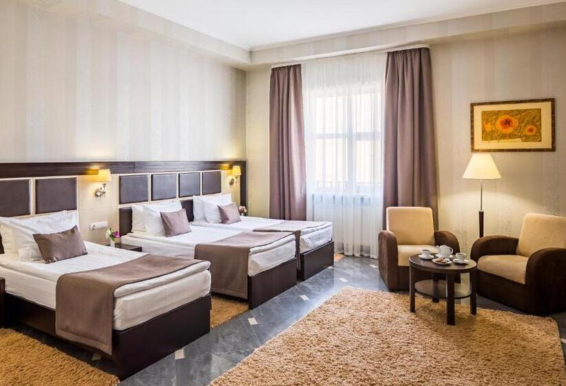 اتاق استاندارد سه نفره, Taurus Hotel & Spa