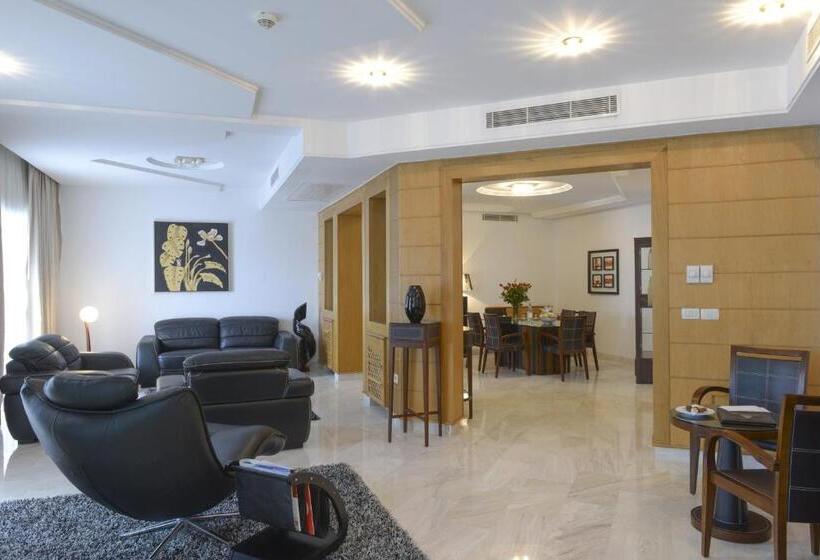 سوییت لوکس, The Penthouse Suites