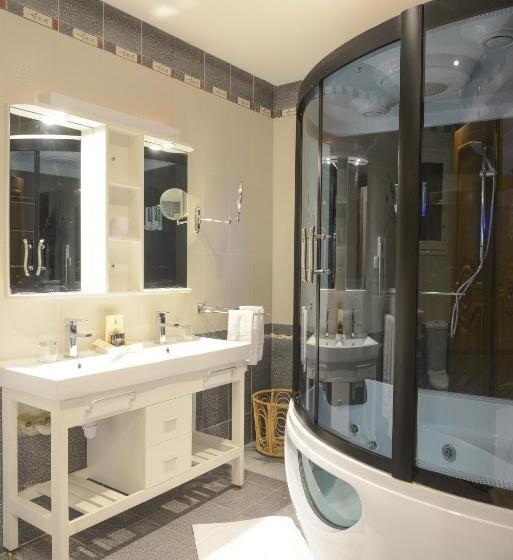 سوییت لوکس, The Penthouse Suites