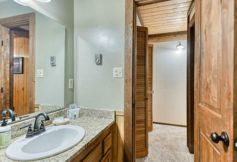Апартаменты 3 Спальни, Timbers Townhouse 1