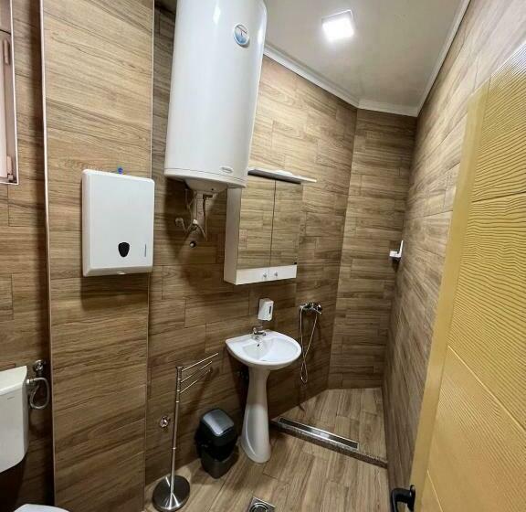اتاق ساده سه‌ نفره, Apartmani Bjelasica