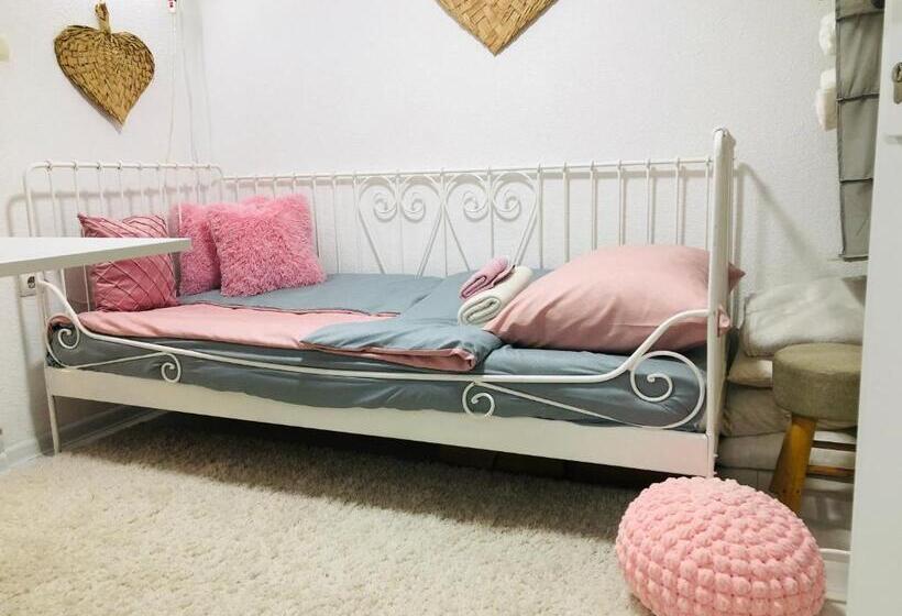 اتاق استاندارد, Apartman Indira