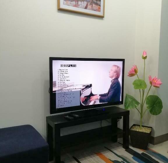 1 Bedroom Apartment with Balcony, S Residencestower 3   L&r Staycation