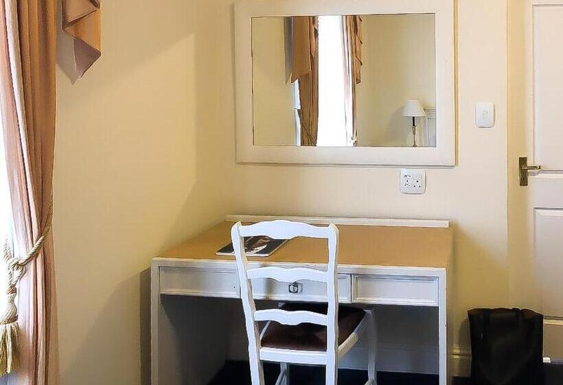 Семейный Номер, Altona Lodge