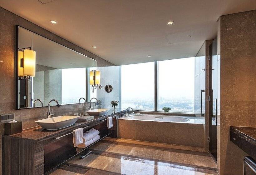 سوییت لوکس, Lotte Hotel Hanoi