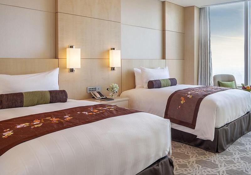 اتاق کلاب, Lotte Hotel Hanoi